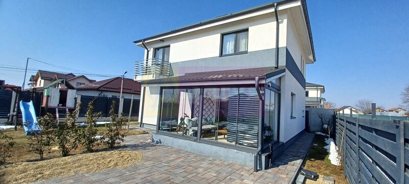 Sabareni, casa P+1+pod, 5 camere, 130 mp utili, curte 470 mp