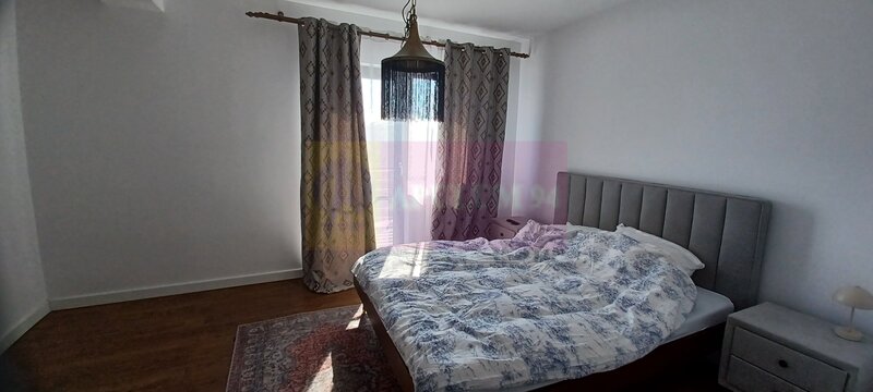 Sabareni, casa P+1+pod, 5 camere, 130 mp utili, curte 470 mp